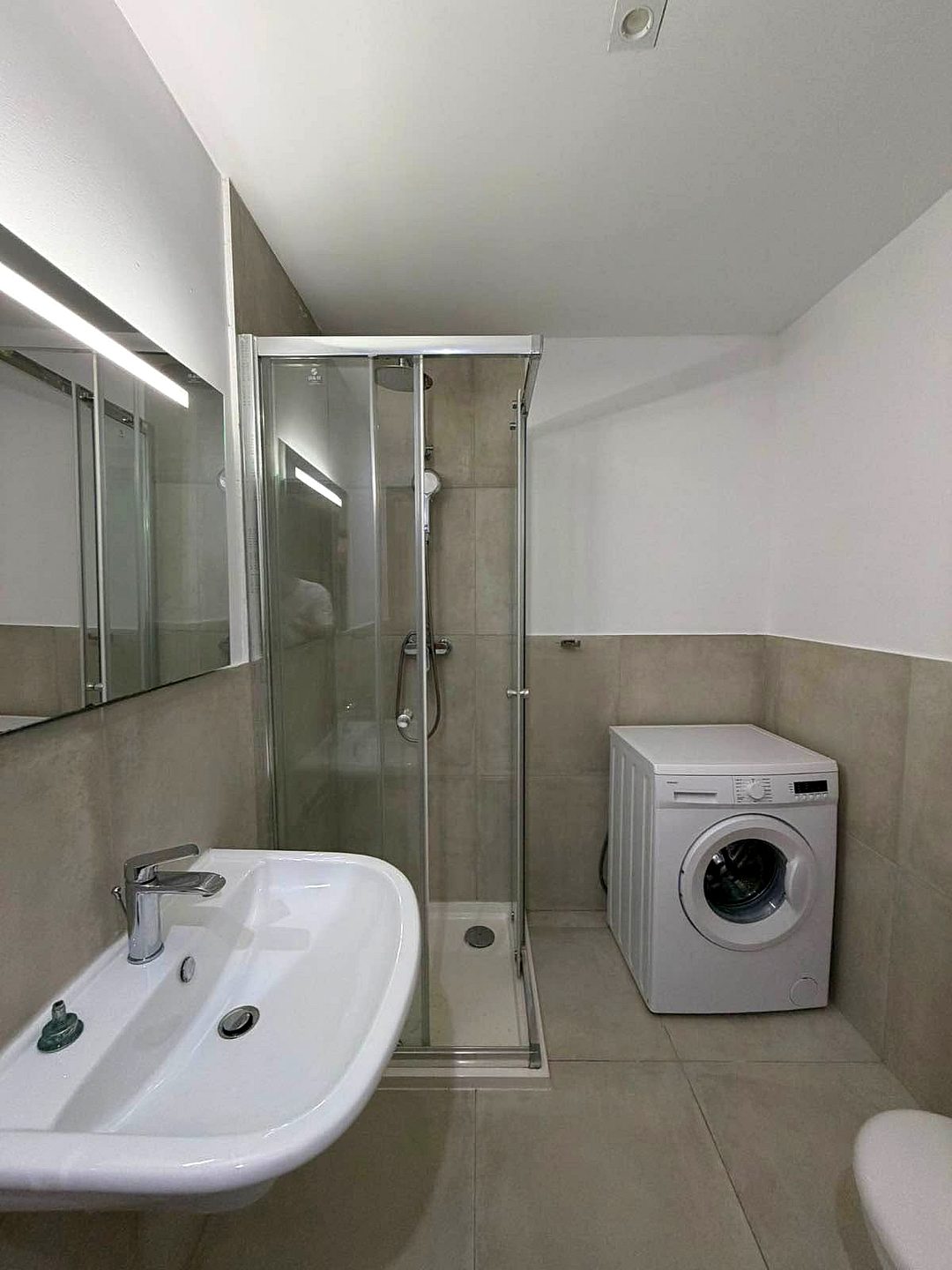 Apartment in Swieqi - 3 beds, 2 baths — 4