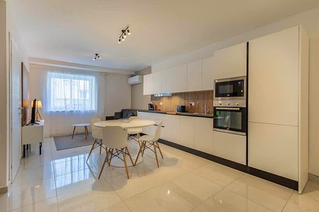 Apartment in Gzira - 2 beds, 2 baths — 1