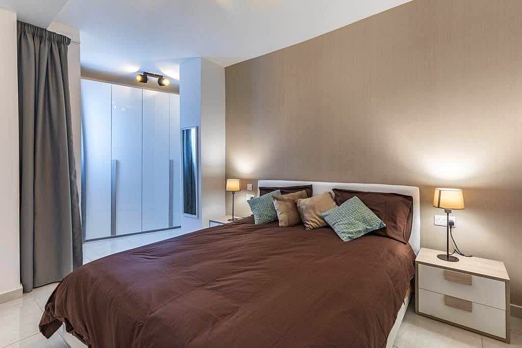 Apartment in Gzira - 2 beds, 2 baths — 5