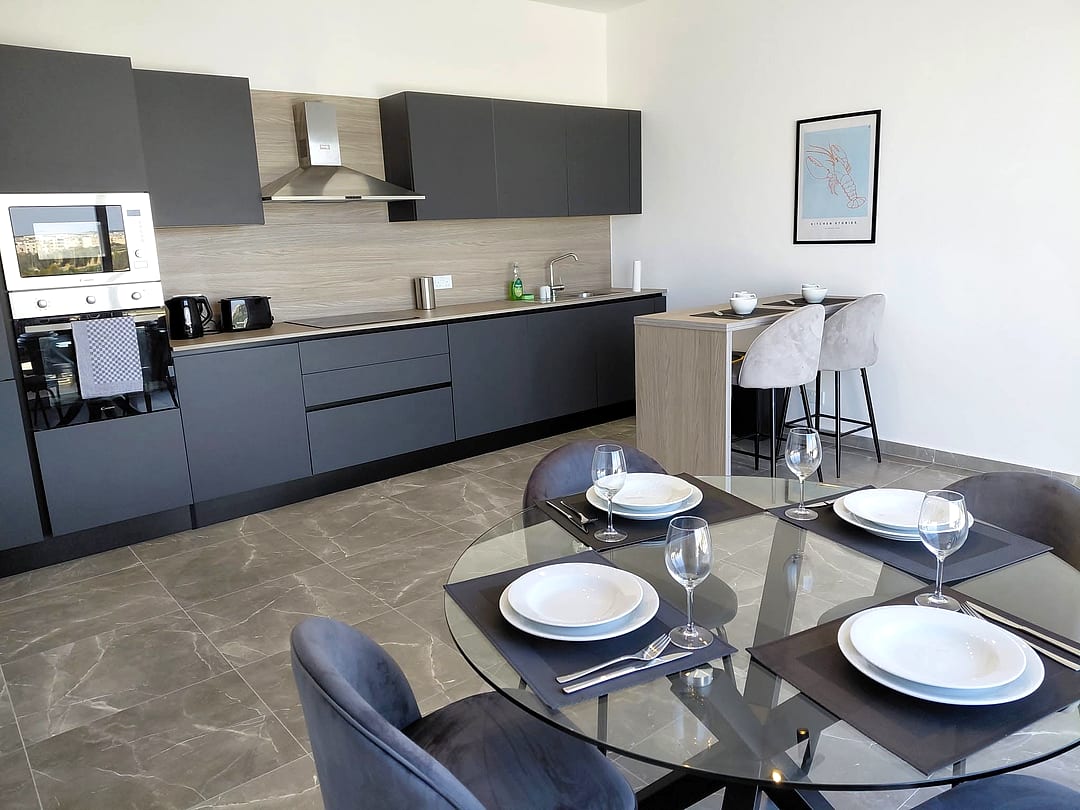 Penthouse in Lija - 2 beds, 2 baths — 1