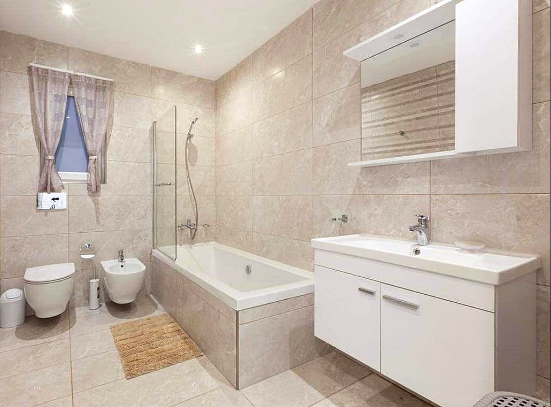 Apartment in Swieqi - 3 beds, 2 baths — 4