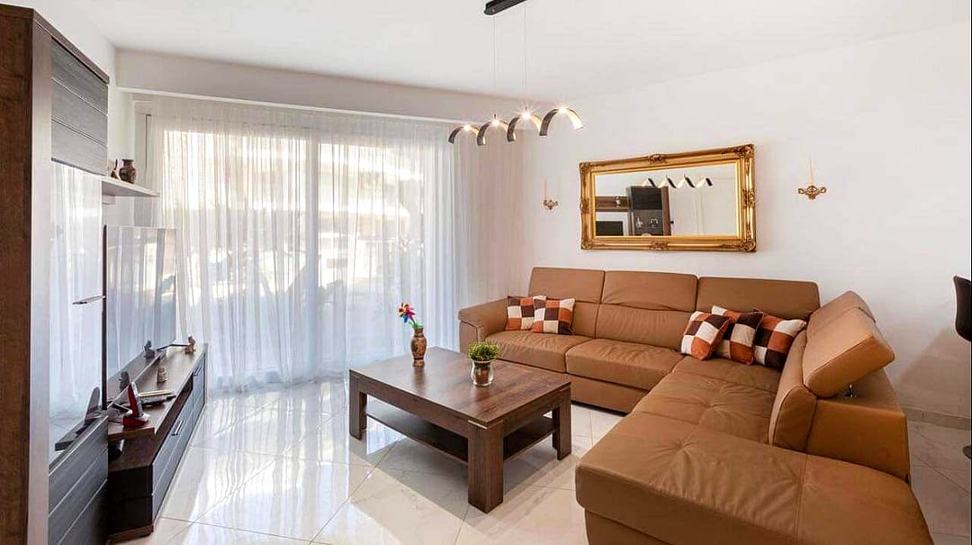 Apartment in Swieqi - 3 beds, 2 baths — 3