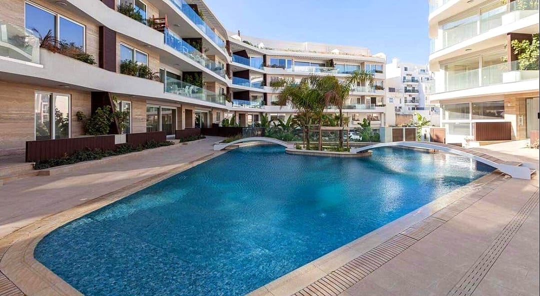 Apartment in Swieqi - 3 beds, 2 baths — 5