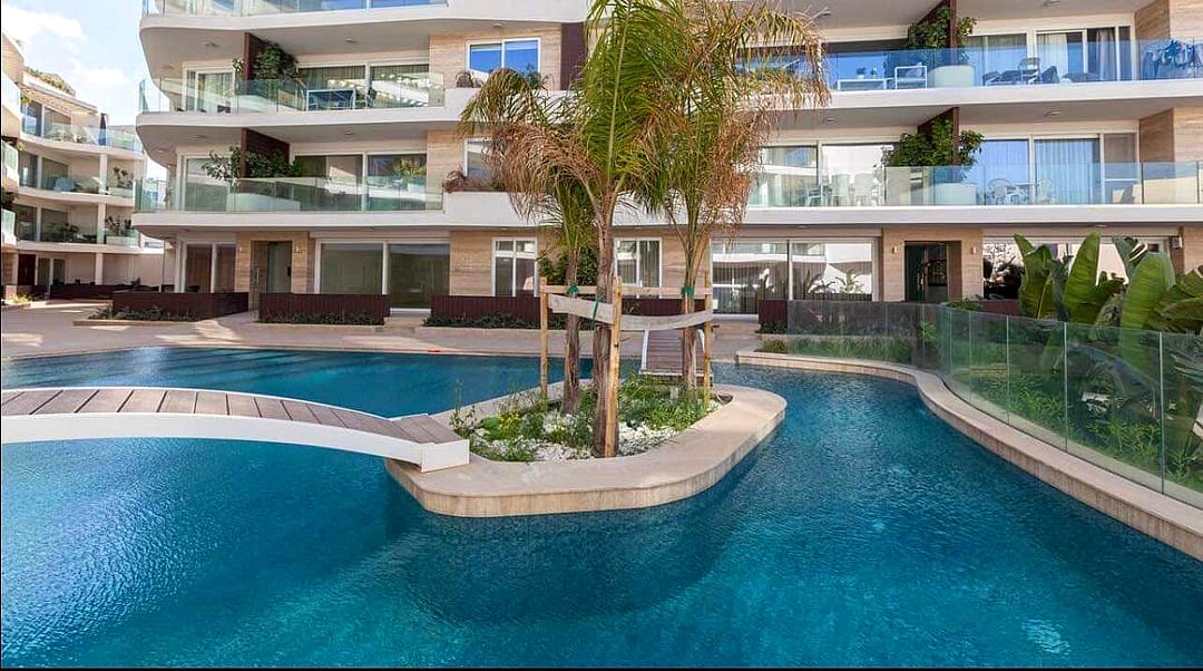 Apartment in Swieqi - 3 beds, 2 baths — 1