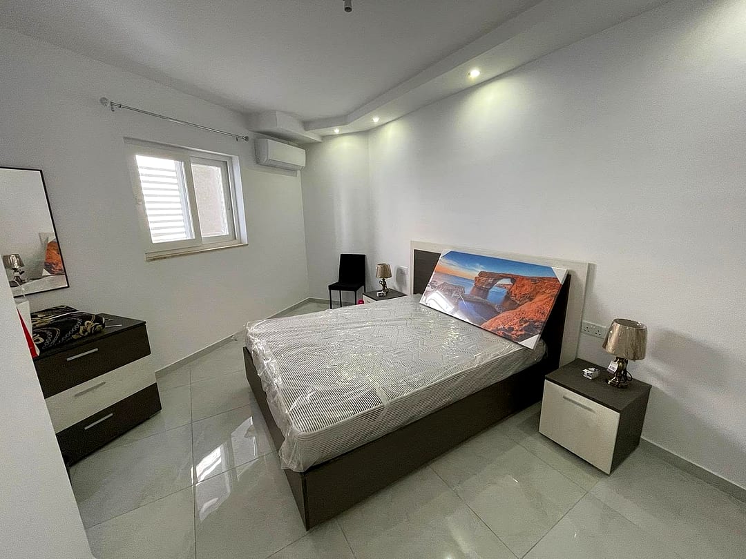 Apartment in Gzira - 2 beds, 2 baths — 5