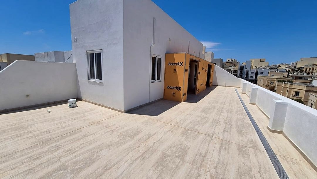 Penthouse in Marsaskala - 1 bed, 1 bath — 5