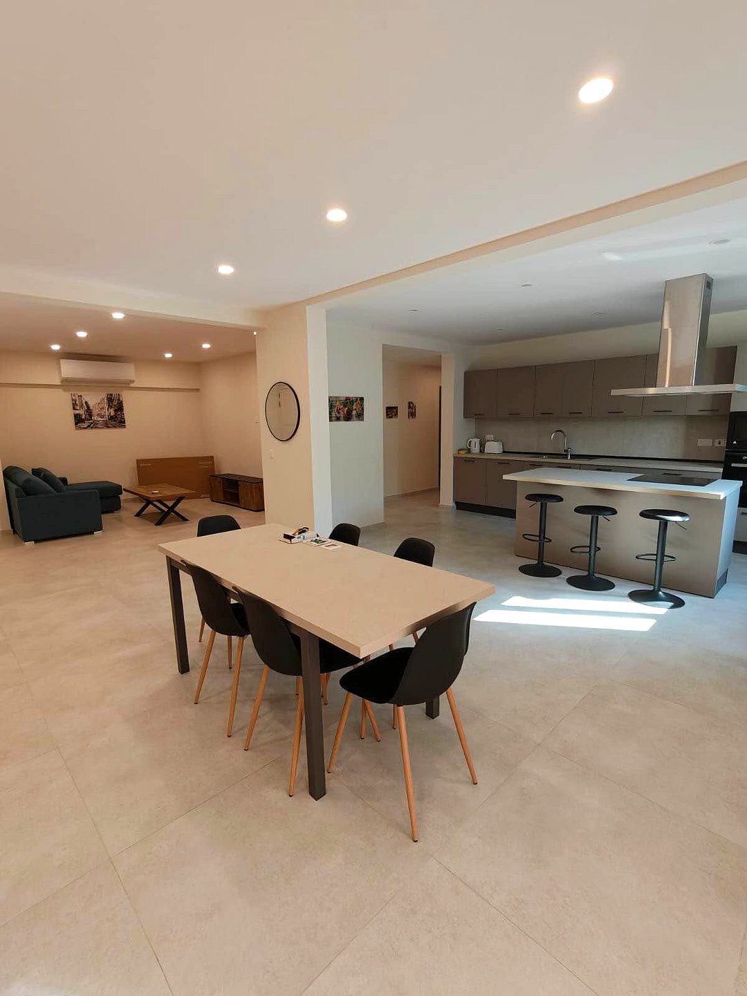 Apartment in Swieqi - 3 beds, 2 baths — 1