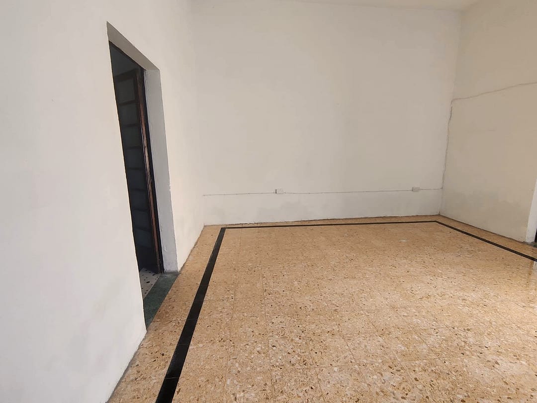 House in Victoria - 5 beds — 4