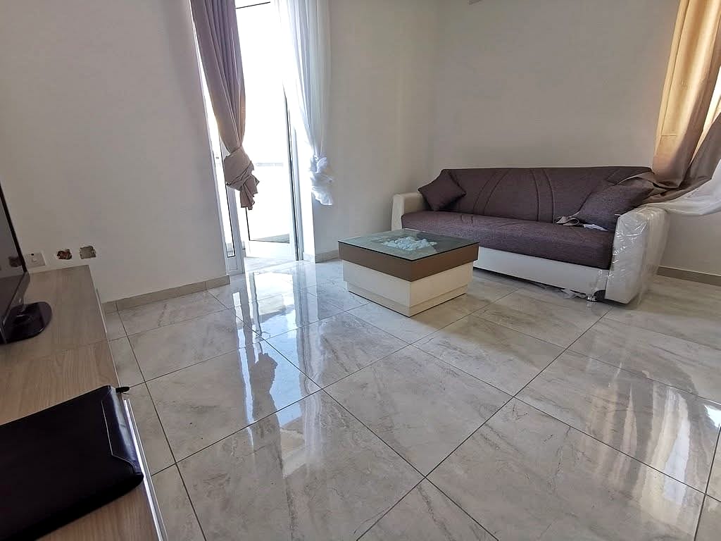 Apartment in Gzira - 2 beds — 4
