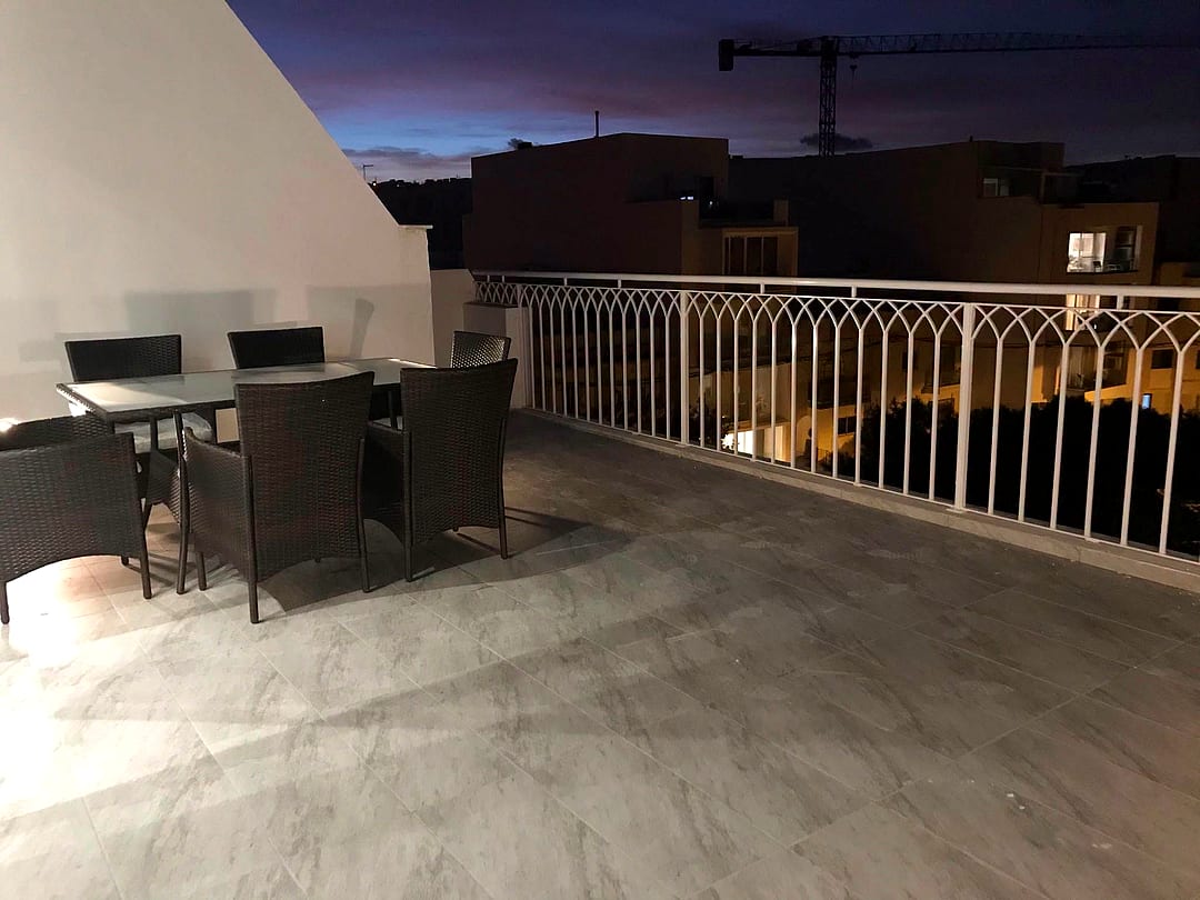 Penthouse in Swieqi - 3 beds, 2 baths — 1