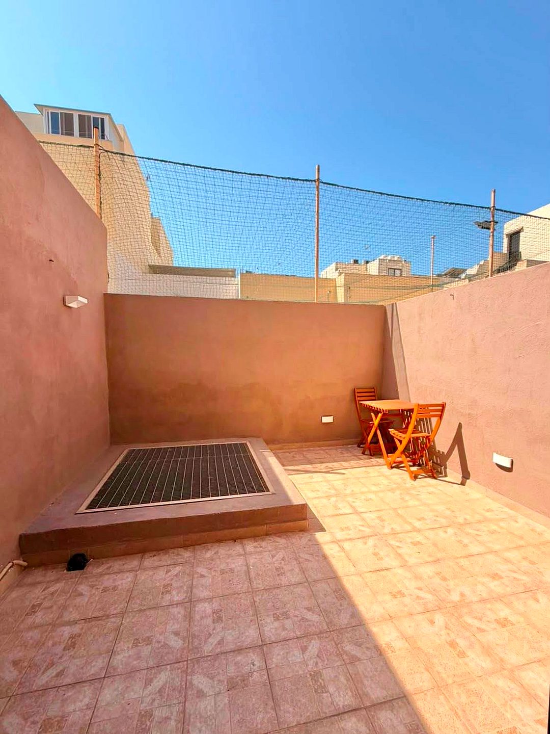 Apartment in Fgura - 3 beds, 2 baths — 3