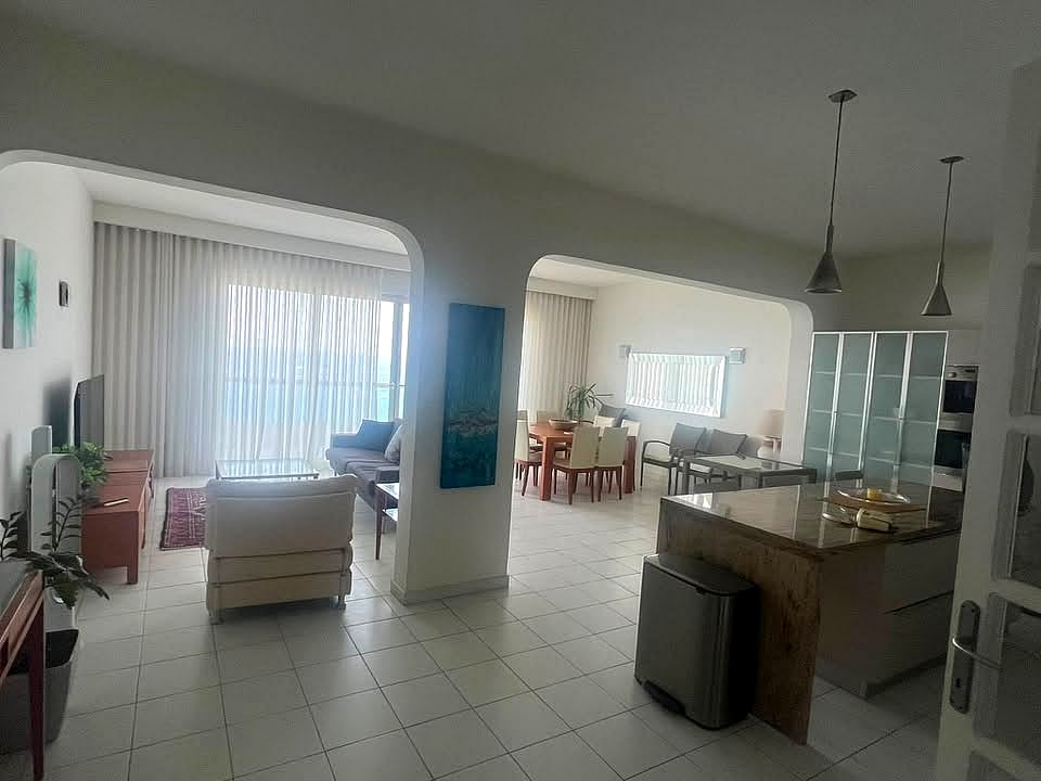 Apartment in Sliema - 4 beds, 2 baths — 5
