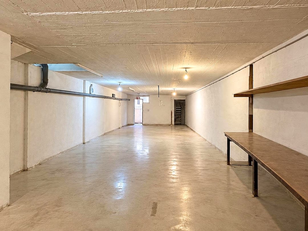Apartment in Victoria — 2