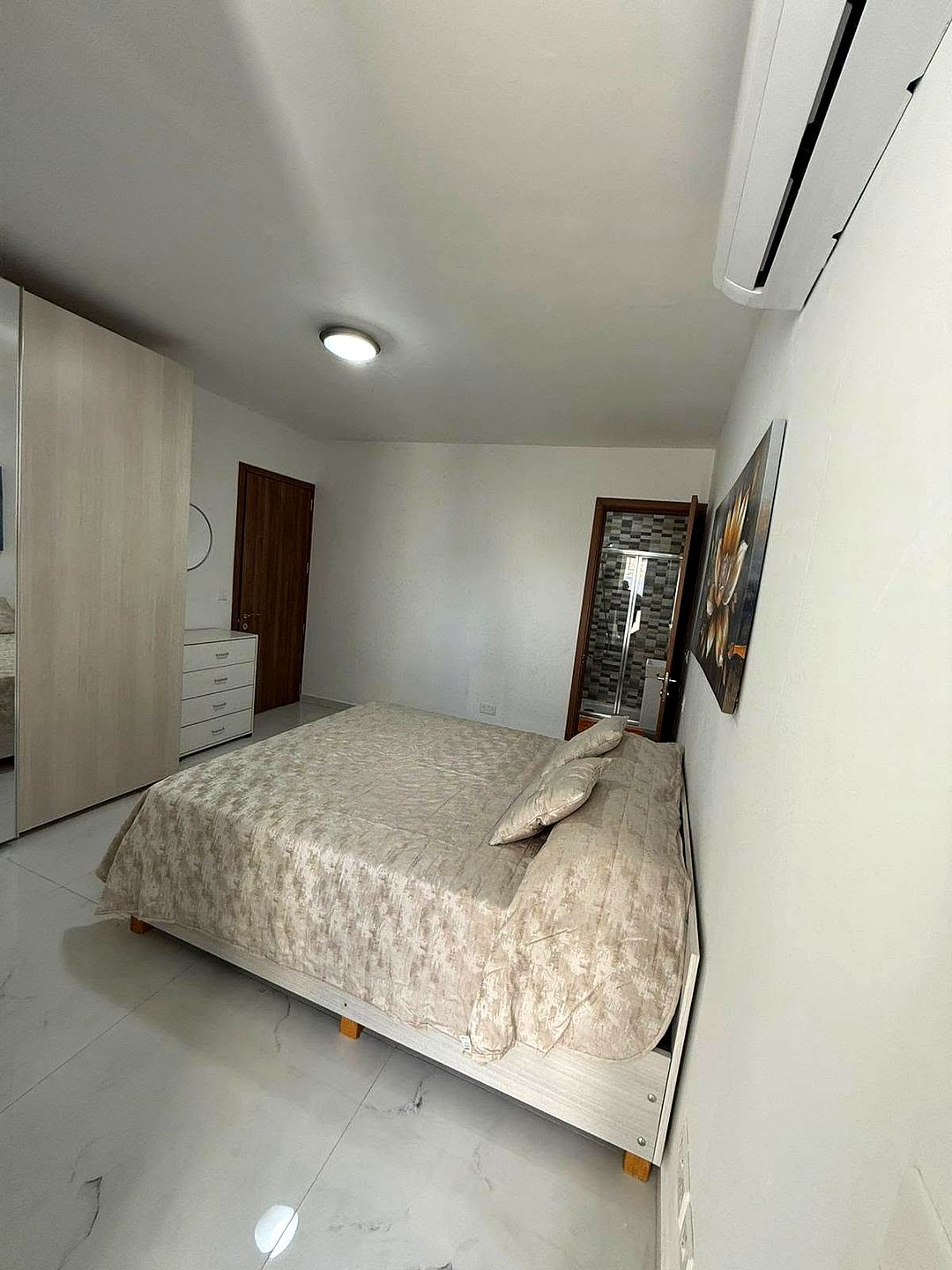 Apartment in Gzira - 2 beds, 2 baths — 5