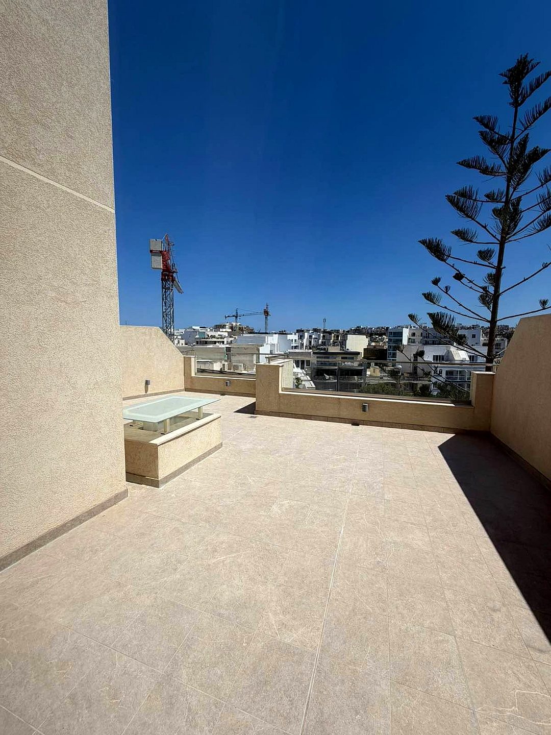 Penthouse in Swieqi - 3 beds, 2 baths — 2