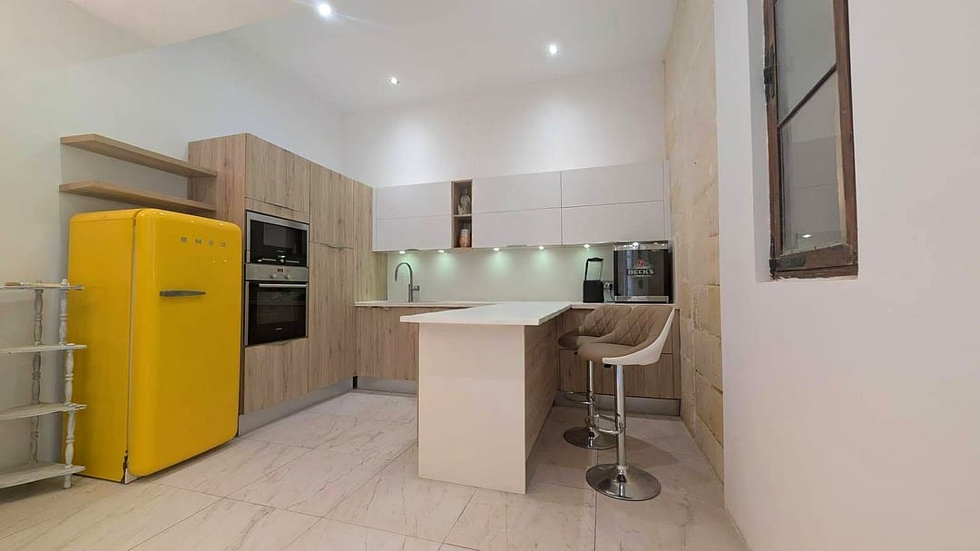 Townhouse in Sliema - 3 beds, 2 baths — 2