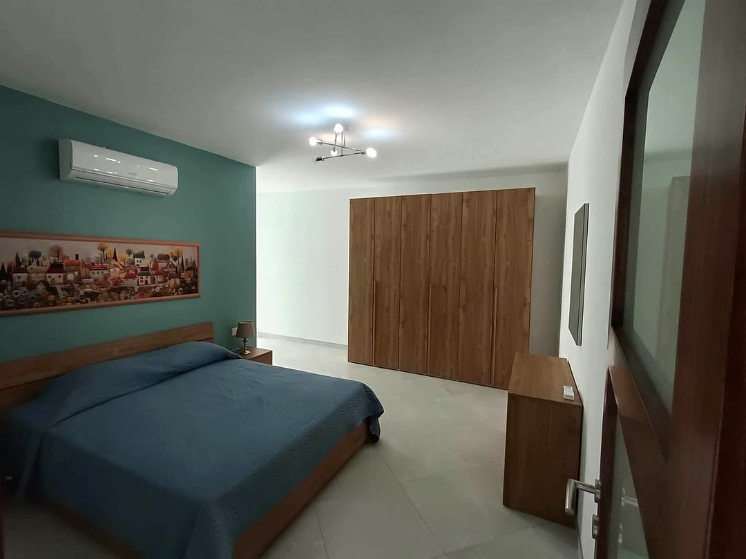 Apartment in Mosta - 3 beds, 2 baths — 2