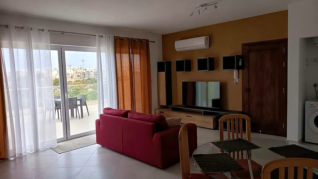 Penthouse in Mosta - 2 beds, 2 baths — 1