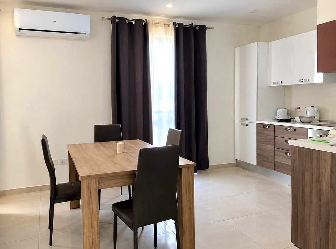 Apartment in Sliema - 2 beds, 2 baths — 3