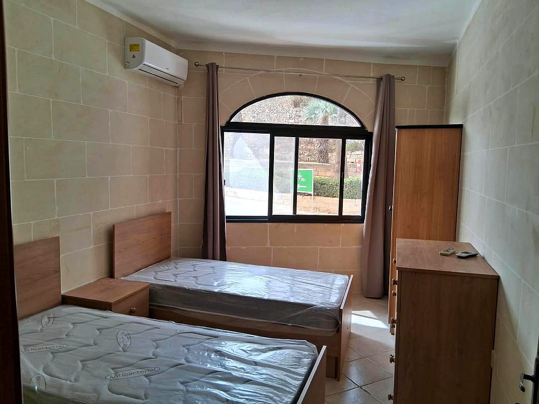Apartment in Victoria — 2