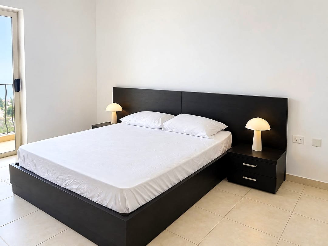 Apartment in Sliema - 3 beds, 2 baths — 4