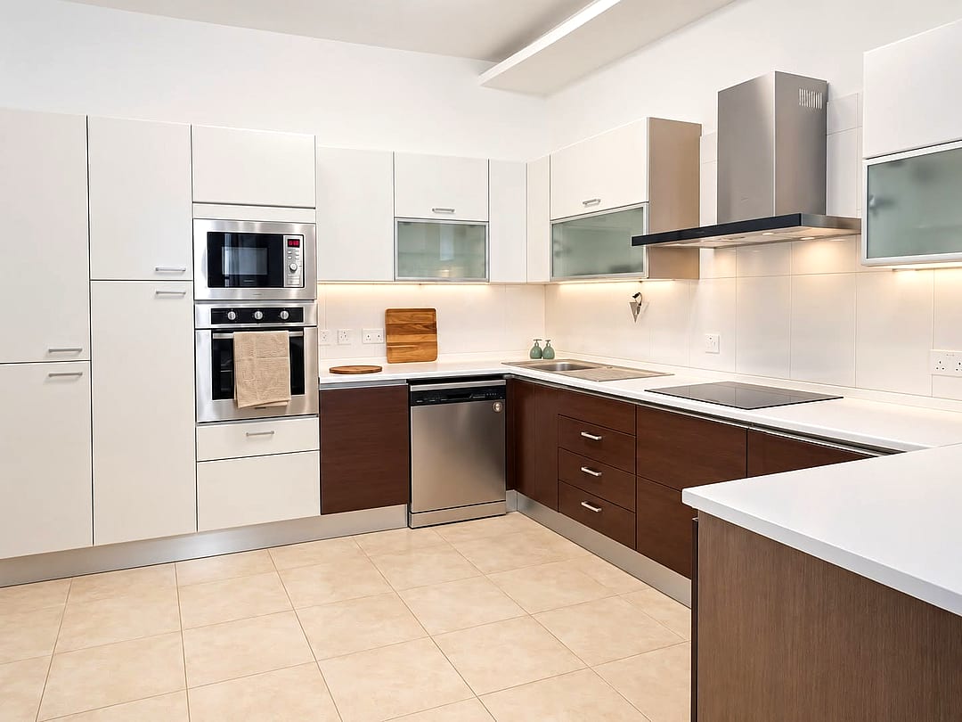 Apartment in Sliema - 3 beds, 2 baths — 3