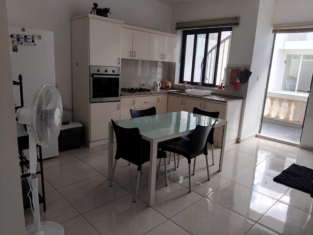 Apartment in Marsaskala - 3 beds, 1 bath — 1