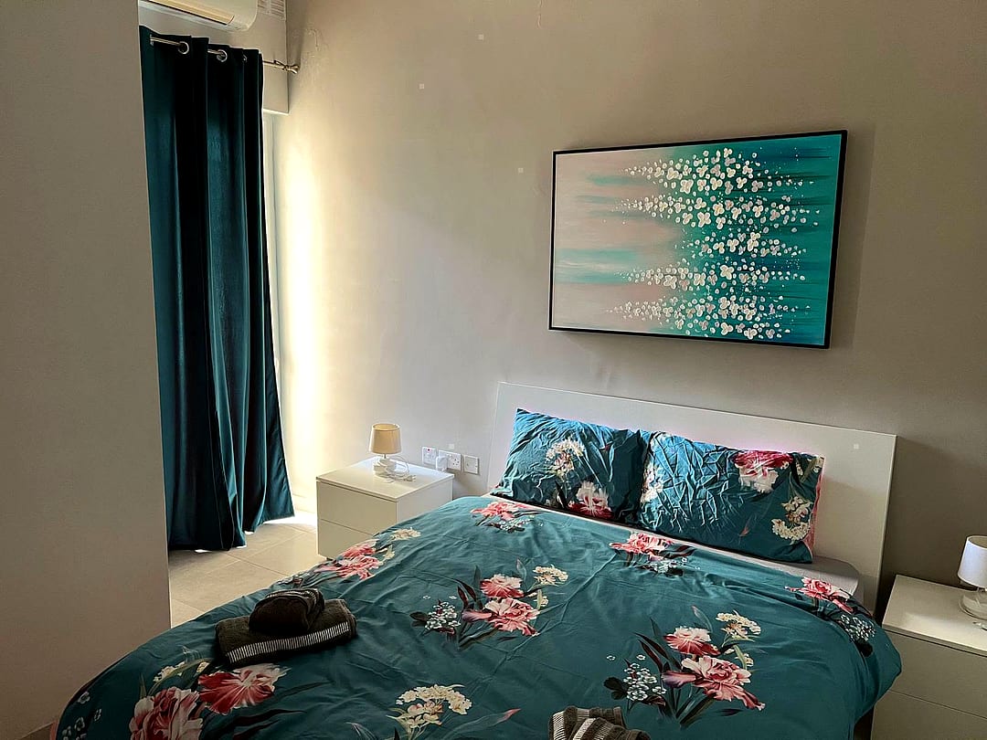 Apartment in Sliema - 2 beds, 2 baths — 4
