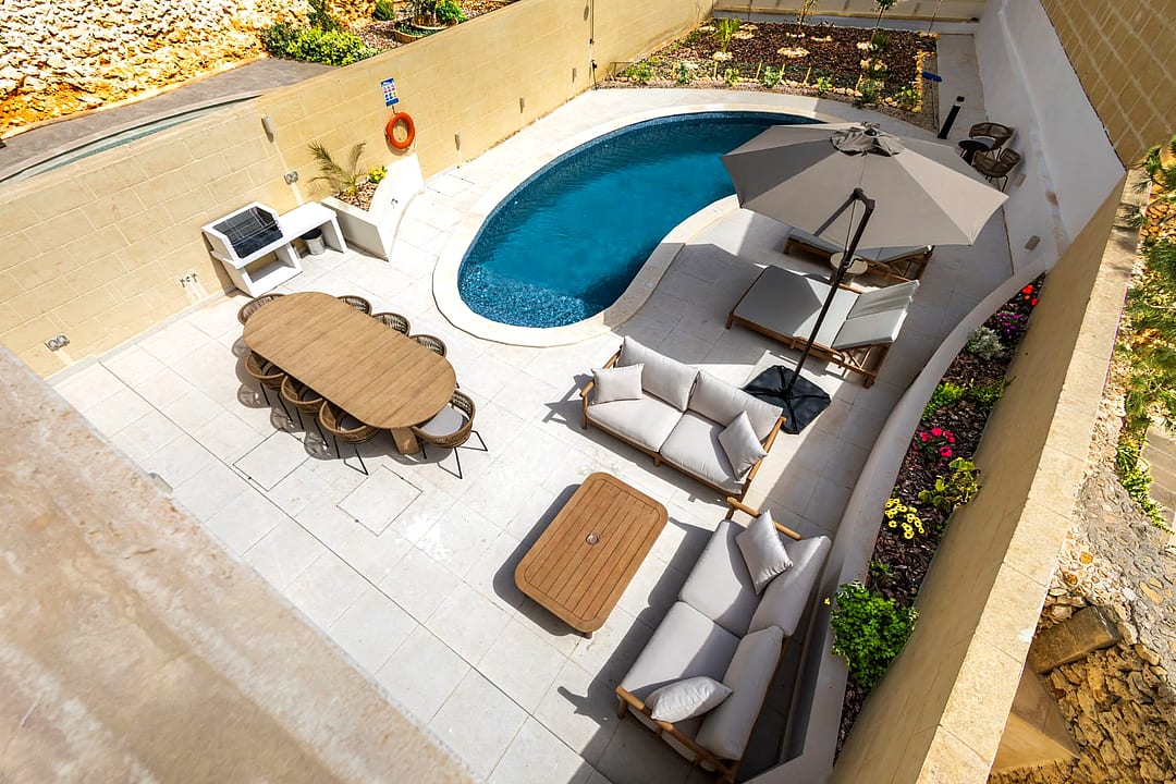 House in Xagħra - 5 beds, 5 baths — 1