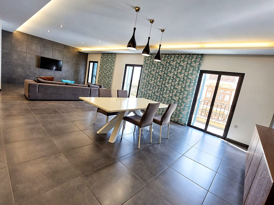 Apartment in Sliema - 3 beds, 2 baths — 4
