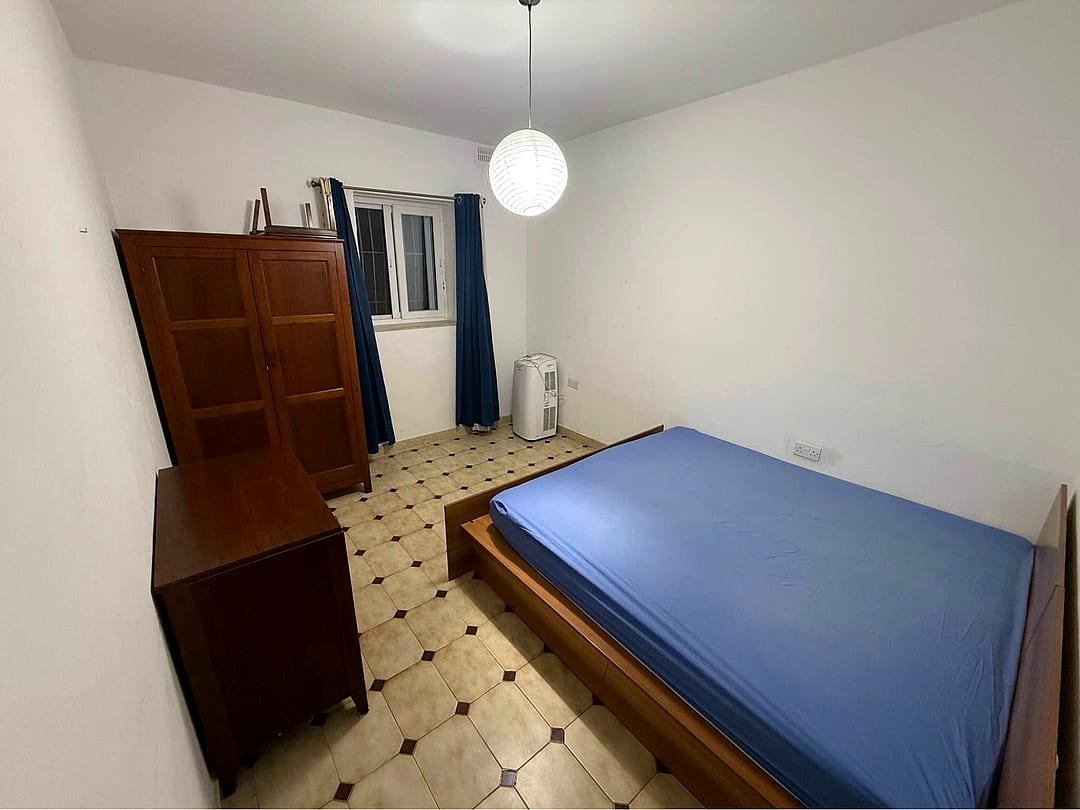 Room in San Giljan — 2