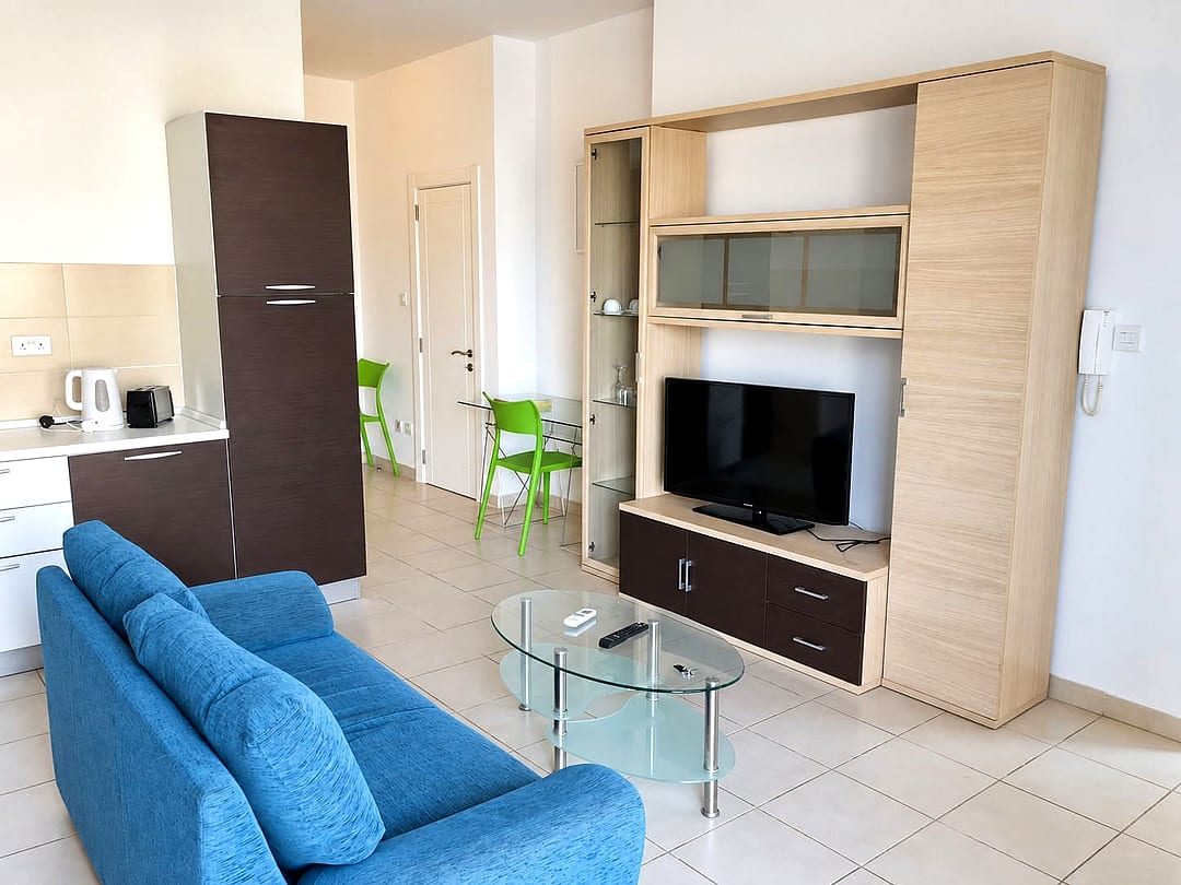 Apartment in Naxxar - 2 beds, 2 baths — 4