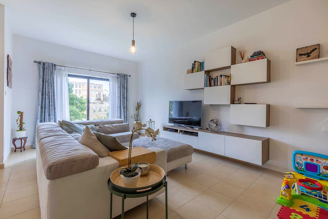 Apartment in Birkirkara - 3 beds, 2 baths — 2