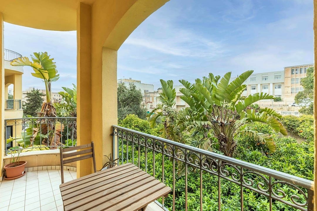 Apartment in Birkirkara - 3 beds, 2 baths — 1