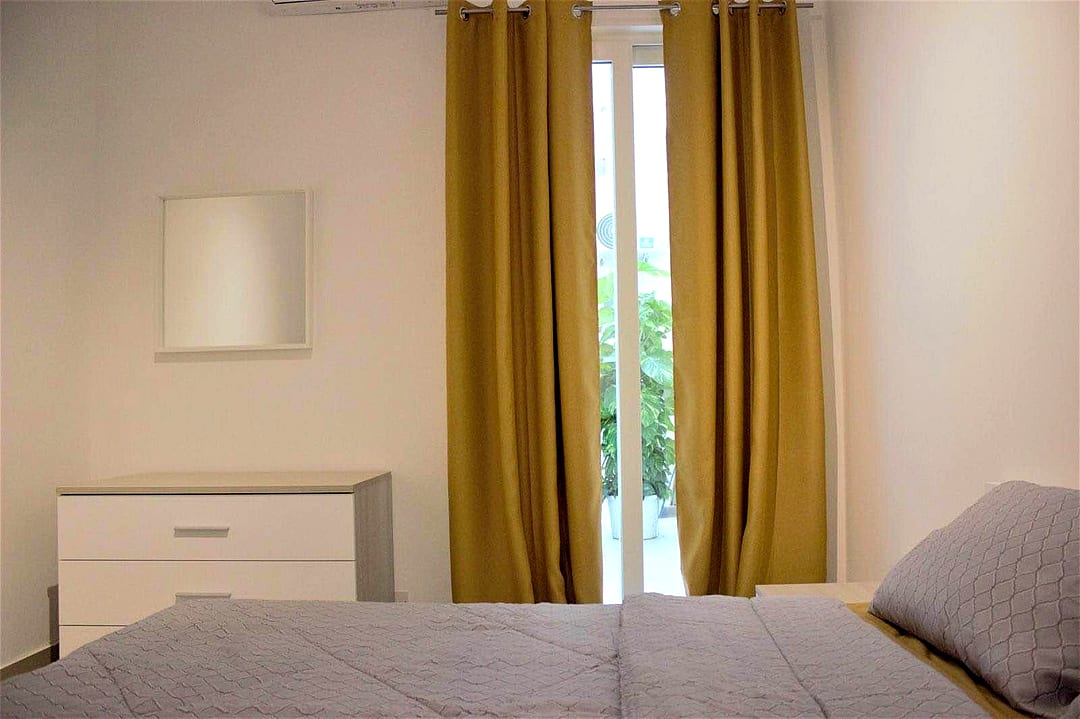 Apartment in St Julian's - 2 beds, 2 baths — 3