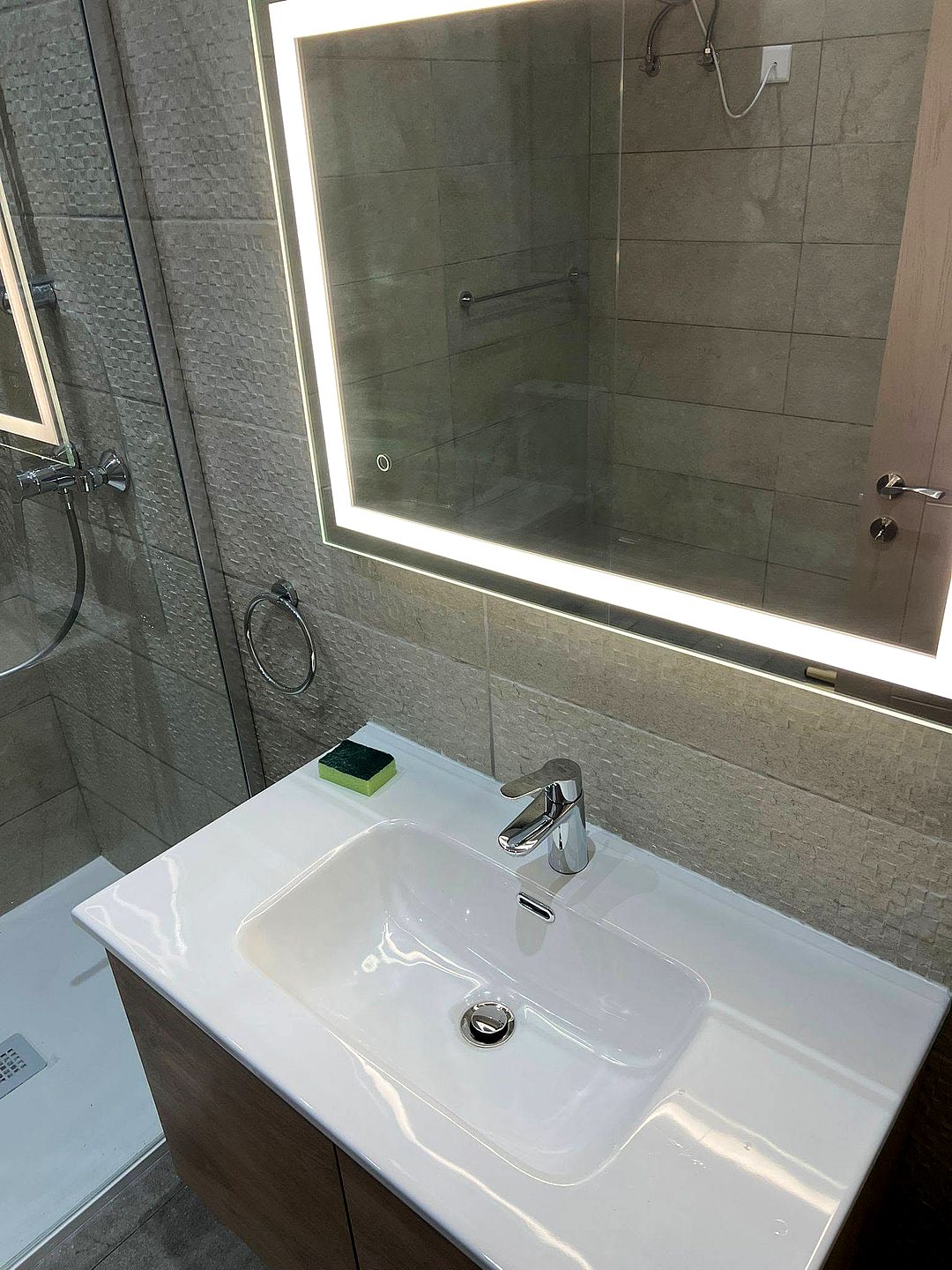 Apartment in St Julian's - 3 beds, 3 baths — 3