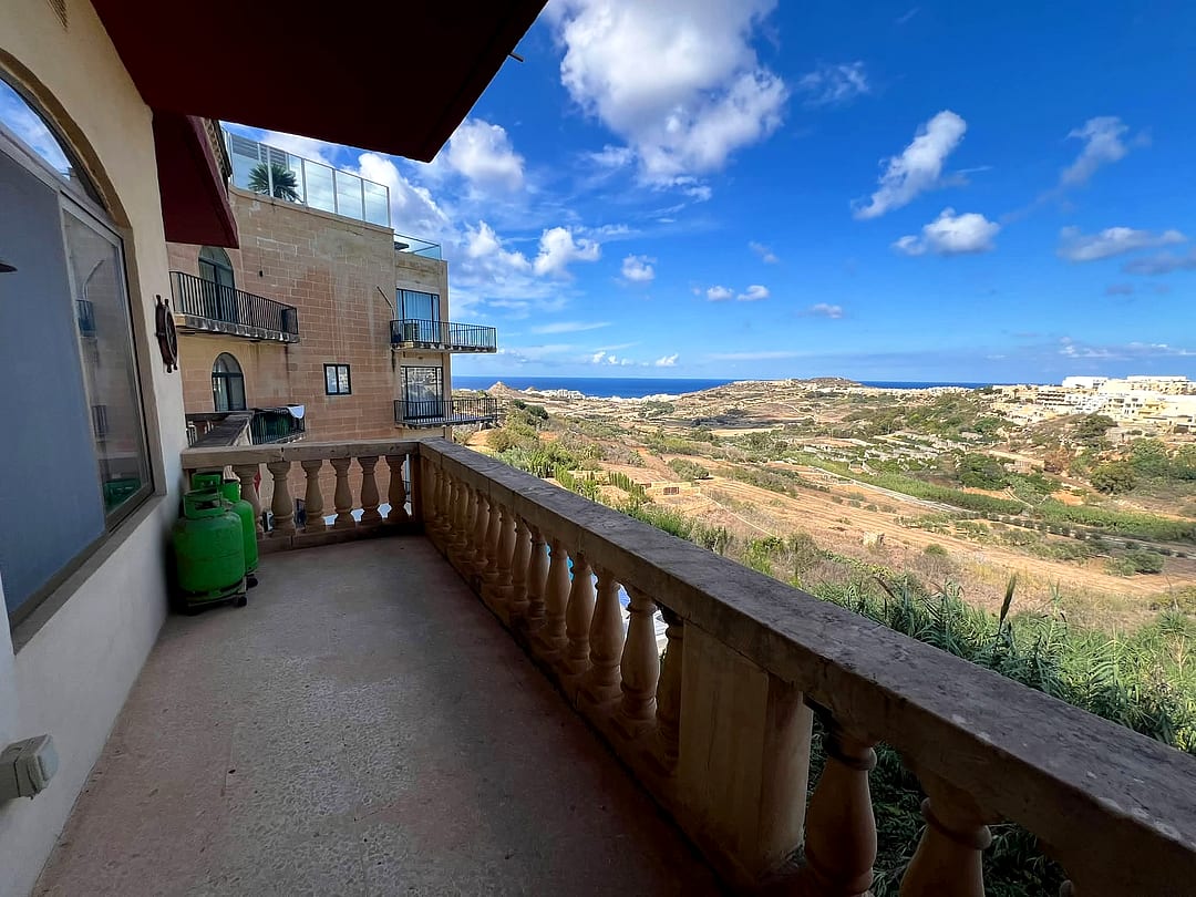 Apartment in Xaghra - 2 beds, 1 bath — 1