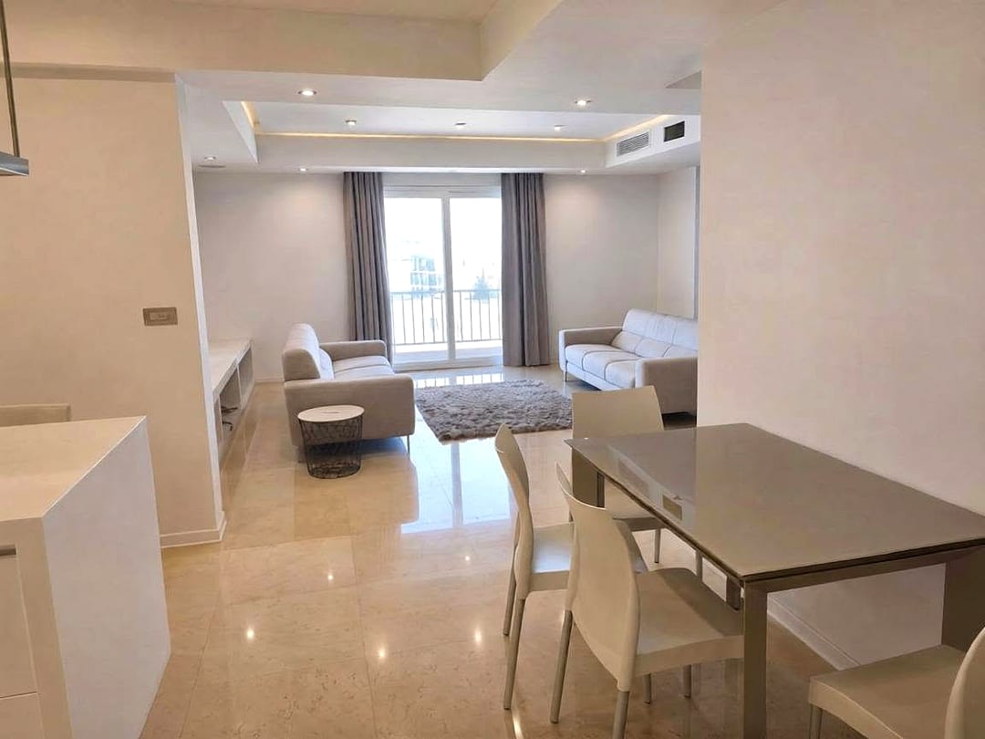 Apartment in St Julian's - 4 beds — 1