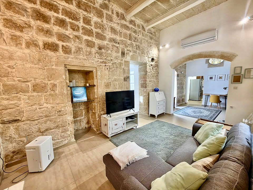 House in Zebbug - 2 beds, 2 baths — 2