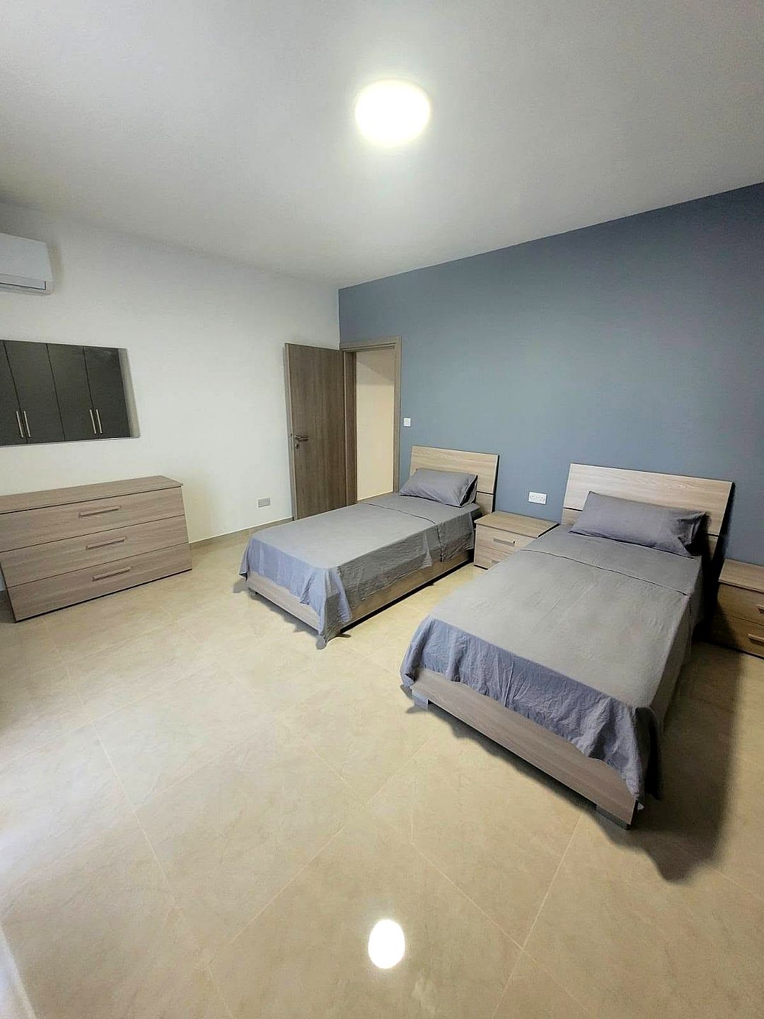 Apartment in Victoria - 2 beds, 2 baths — 1