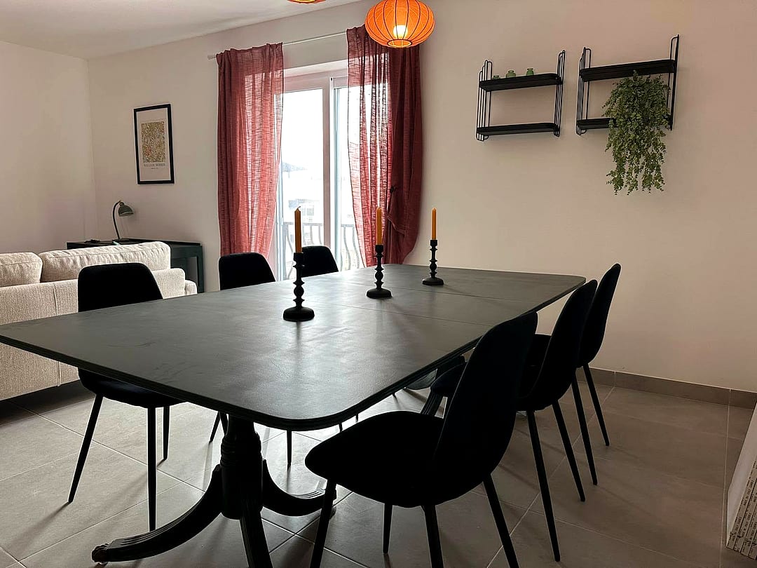 Apartment in Swieqi - 3 beds, 2 baths — 3