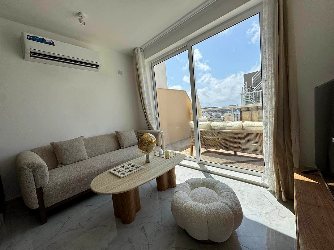 Penthouse in Sliema - 2 beds, 2 baths — 2