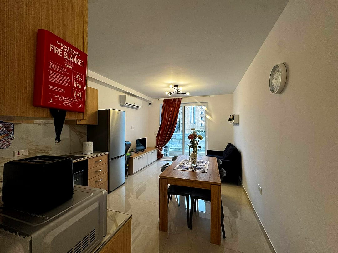 Apartment in Msida - 2 beds, 1 bath — 2
