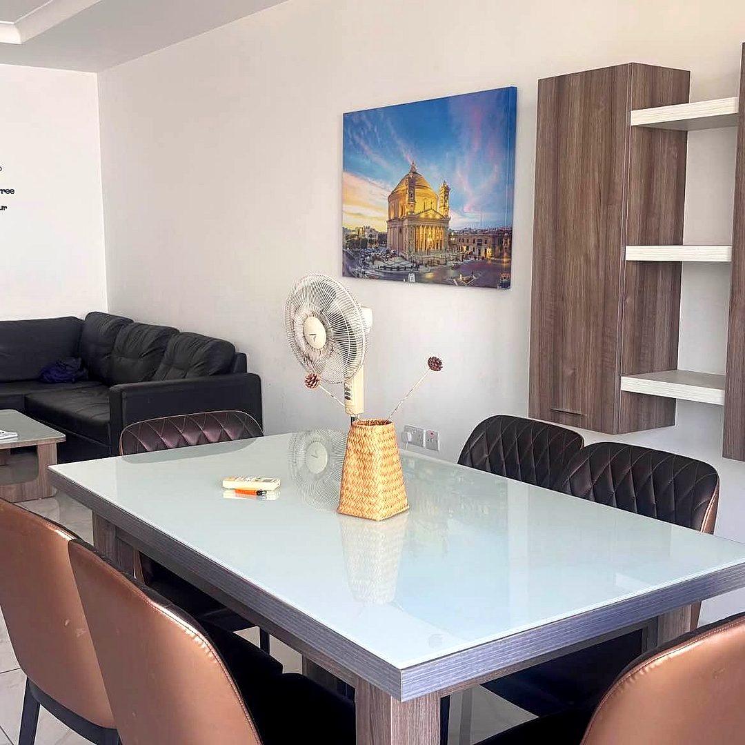 Apartment in Swieqi - 3 beds, 2 baths — 6