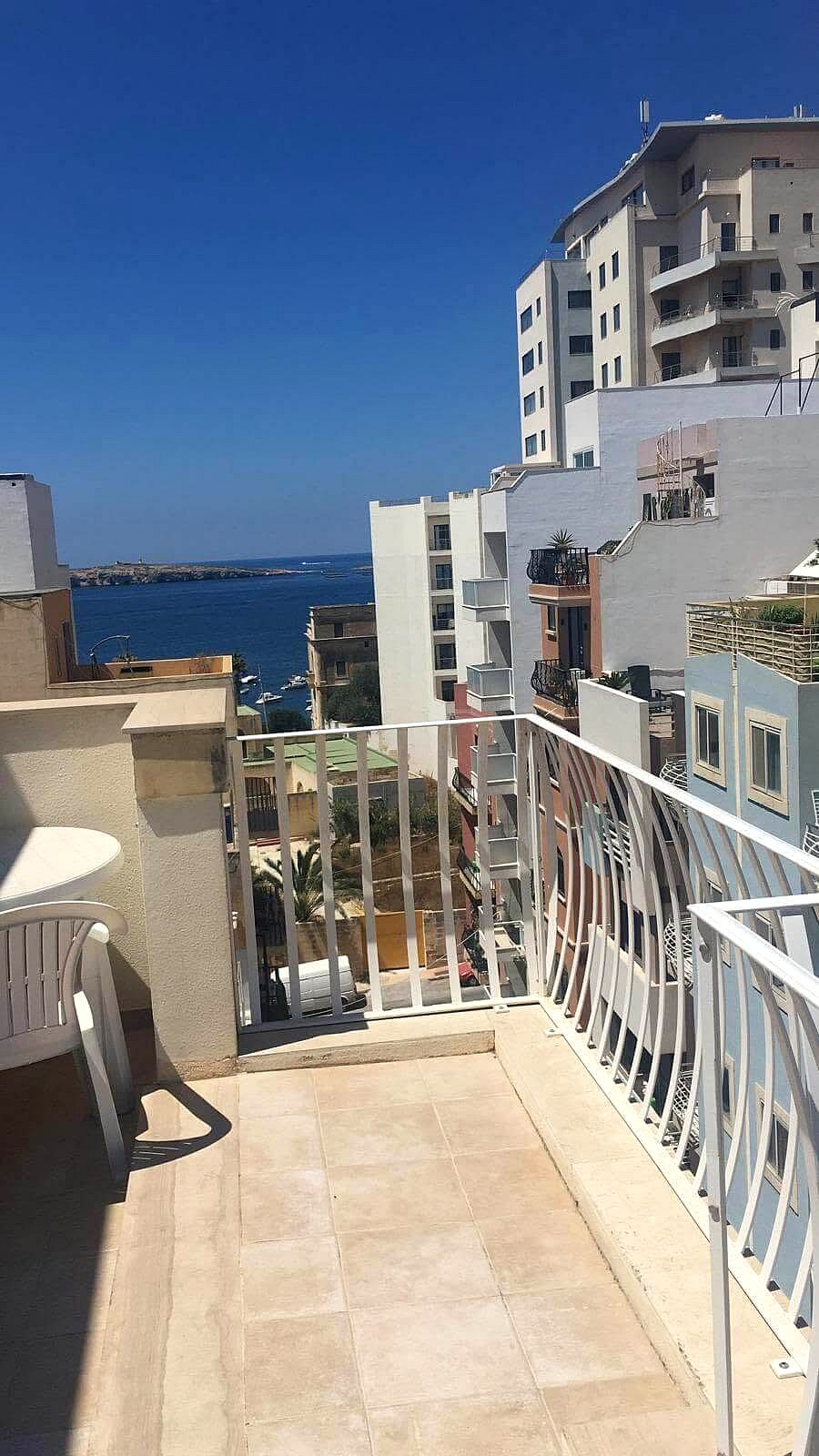 Penthouse in St Paul's Bay - 1 bed, 1 bath — 1
