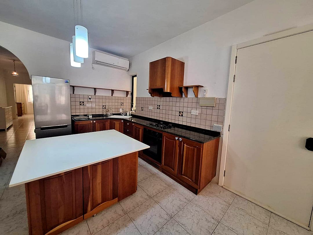 Apartment in Qawra - 3 beds — 1