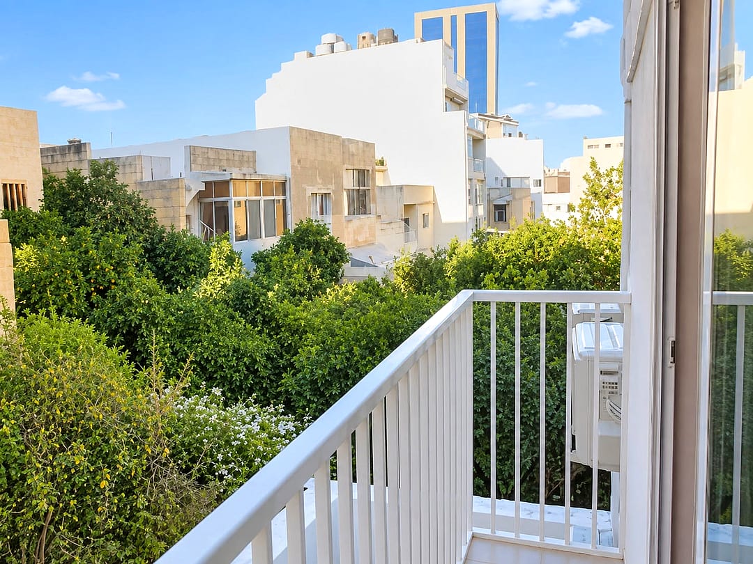 Apartment in St Julian's - 2 beds — 4