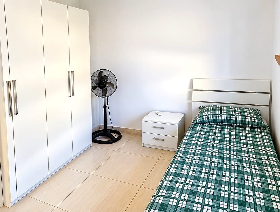 Penthouse in Sliema - 2 beds, 1 bath — 5
