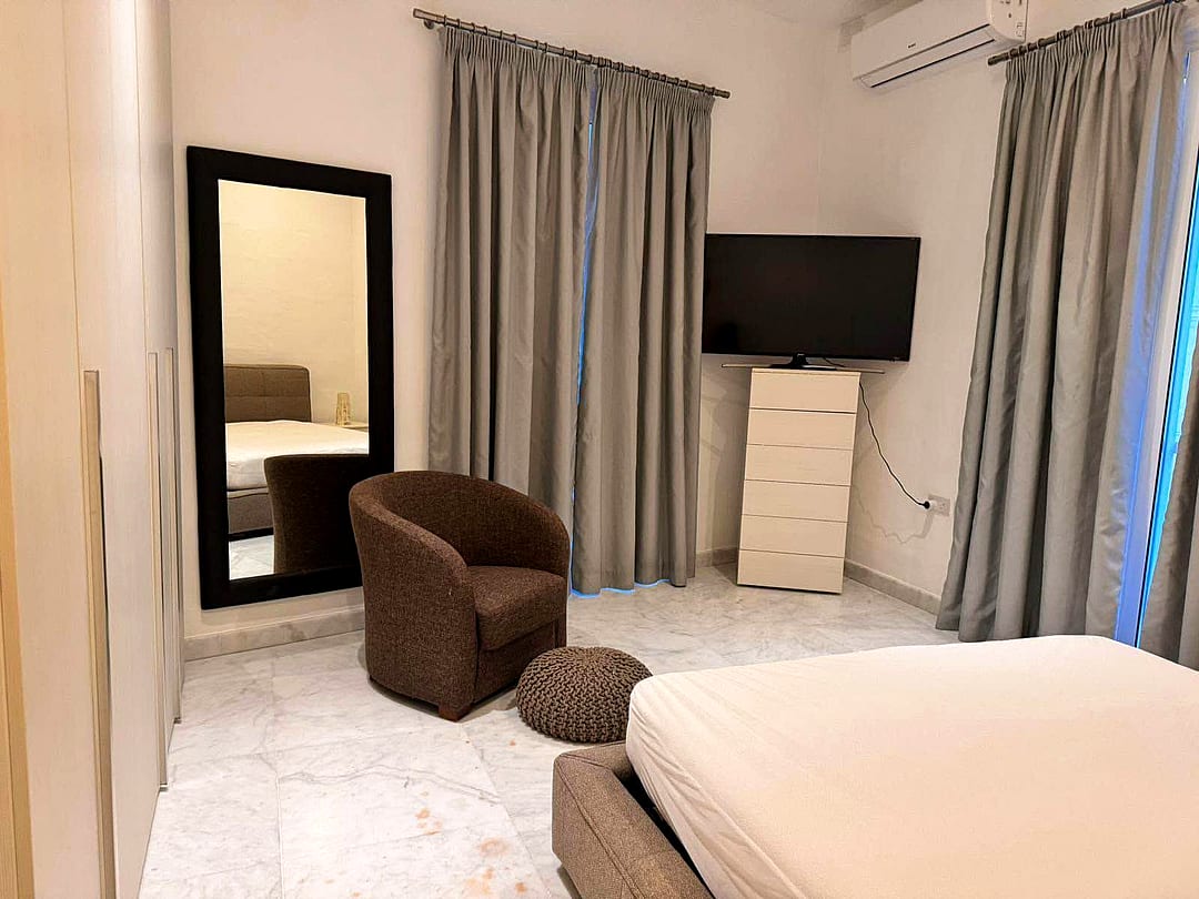 Apartment in Sliema - 2 beds, 2 baths — 2