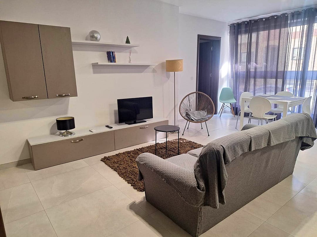 Apartment in Swieqi - 2 beds, 2 baths — 1